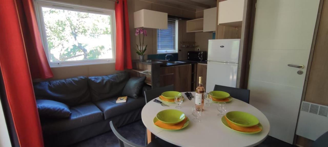 Camping Pres Du Lac De Sainte Croix ボデュン エクステリア 写真
